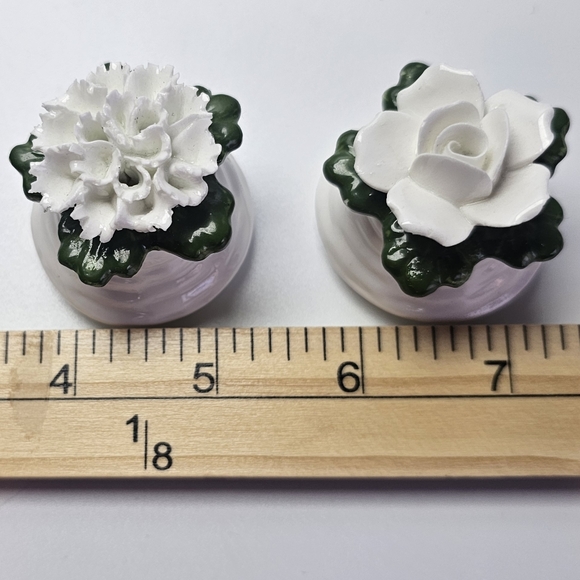 Aynsley English Fine Bone China Dainty Rose Flower Salt & Pepper Shakers - Picture 3 of 3